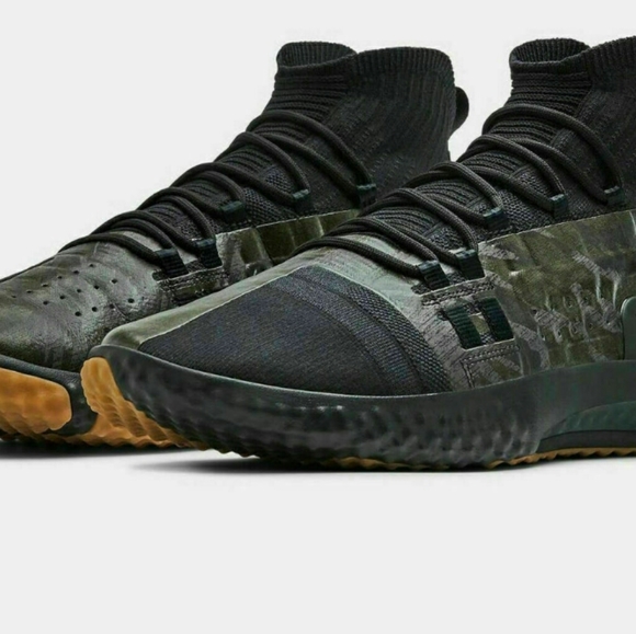 olive green under armour shoes